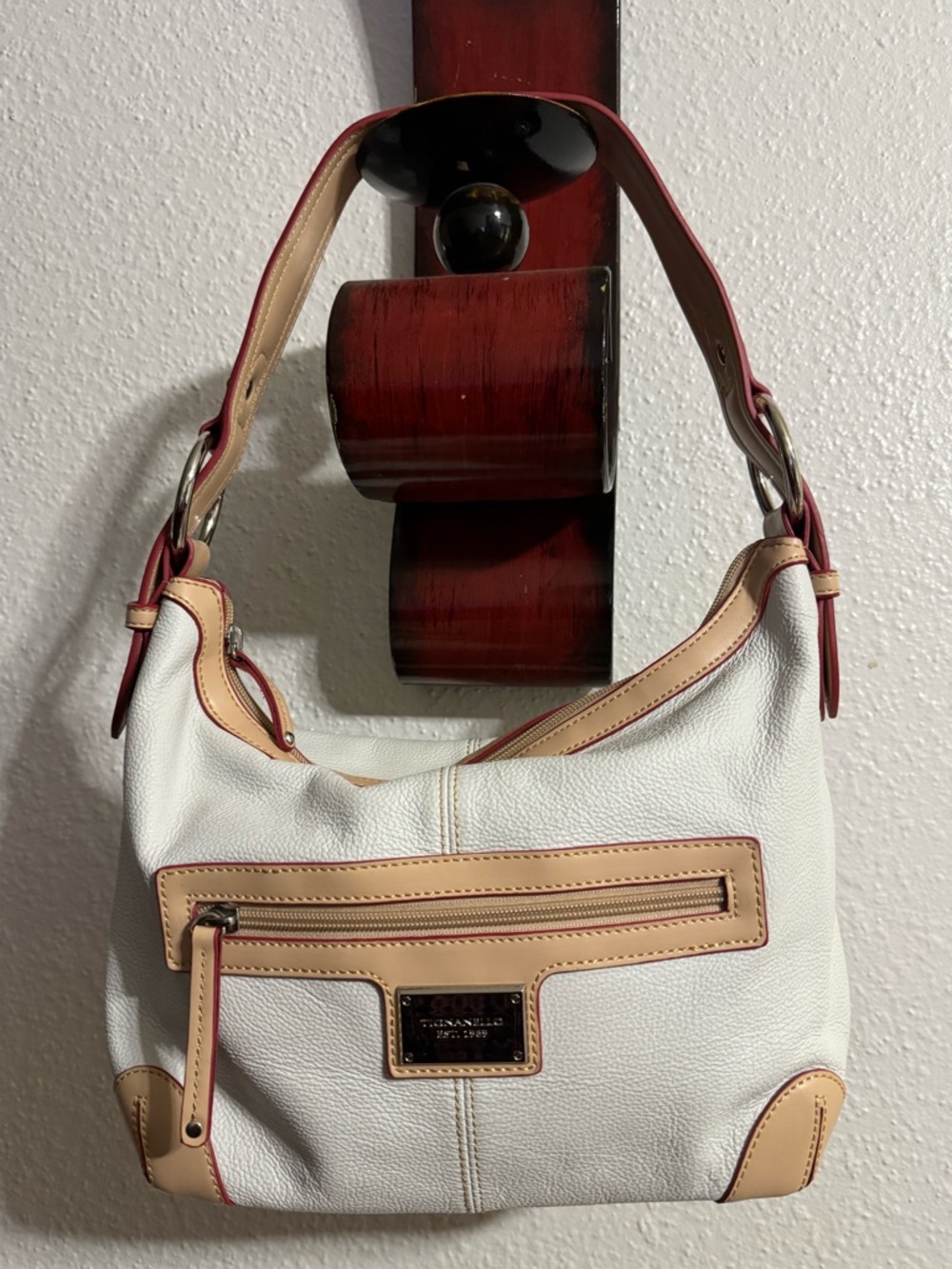 Tignanello White Pebble Leather Shoulder Bag with Tan and red Trim - Picture 5 of 9